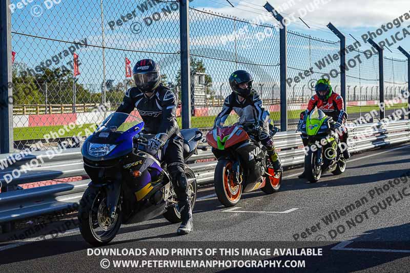 donington no limits trackday;donington park photographs;donington trackday photographs;no limits trackdays;peter wileman photography;trackday digital images;trackday photos